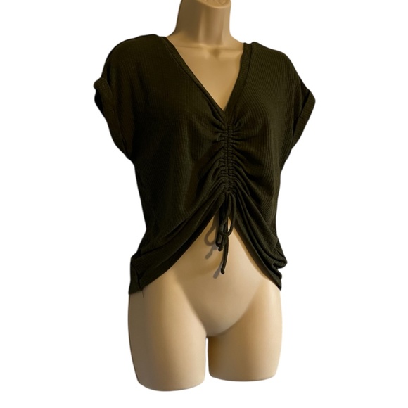 Crop Top - Picture 2 of 4